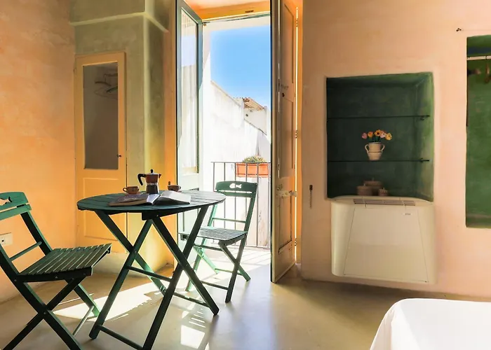 Semesterbostad Luna E Basilico By Casa Di Marco Parabita